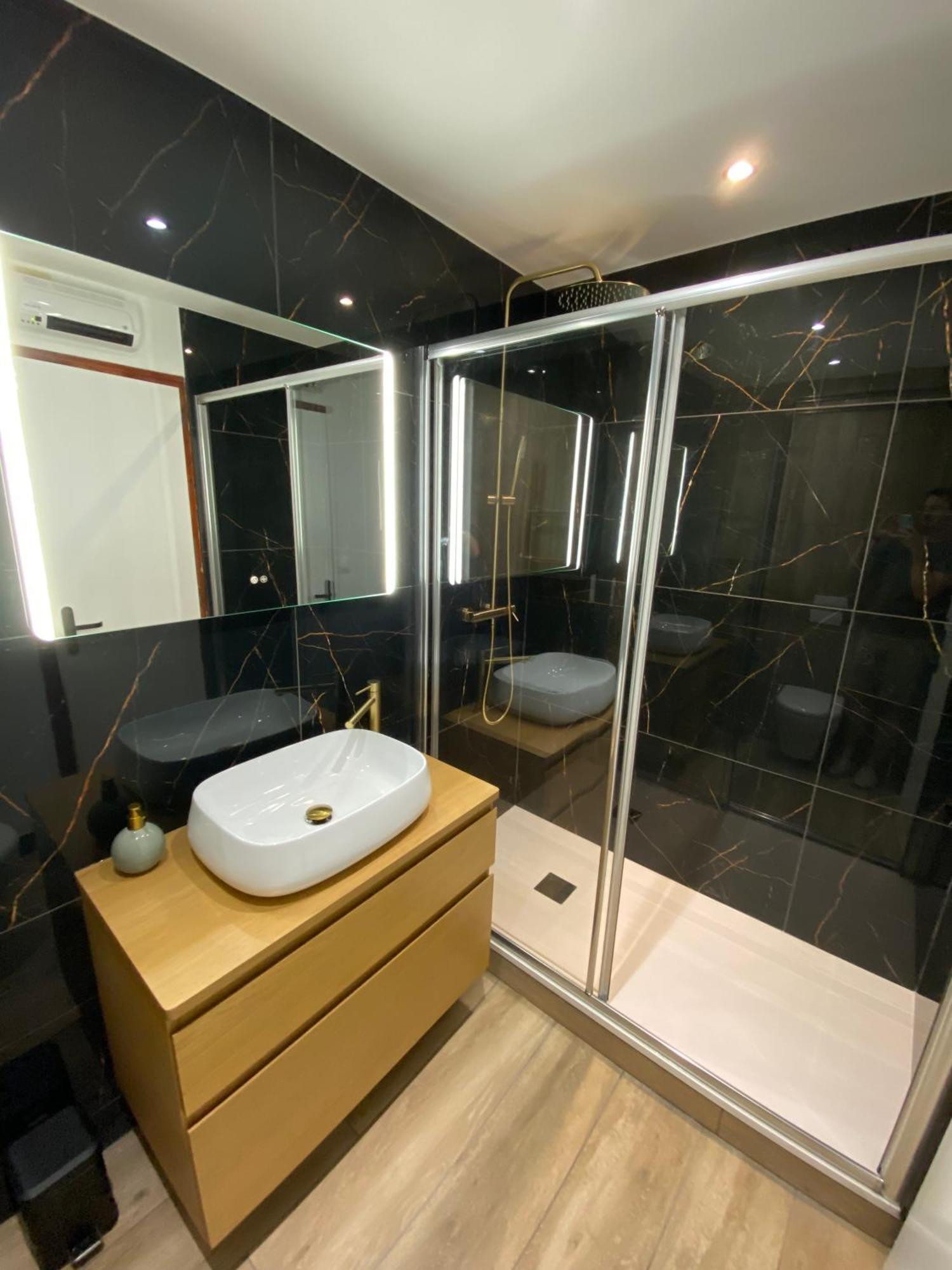 Madonna Elegance, Proche Sanctuaire, 95M2 Apartment Lourdes Exterior foto