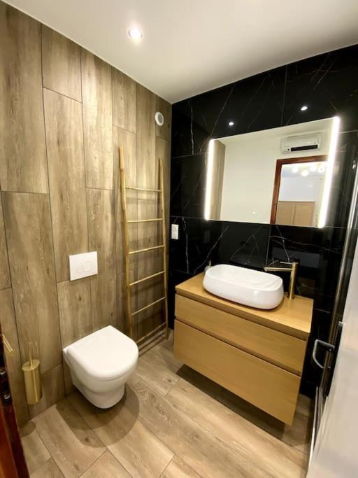 Madonna Elegance, Proche Sanctuaire, 95M2 Apartment Lourdes Exterior foto